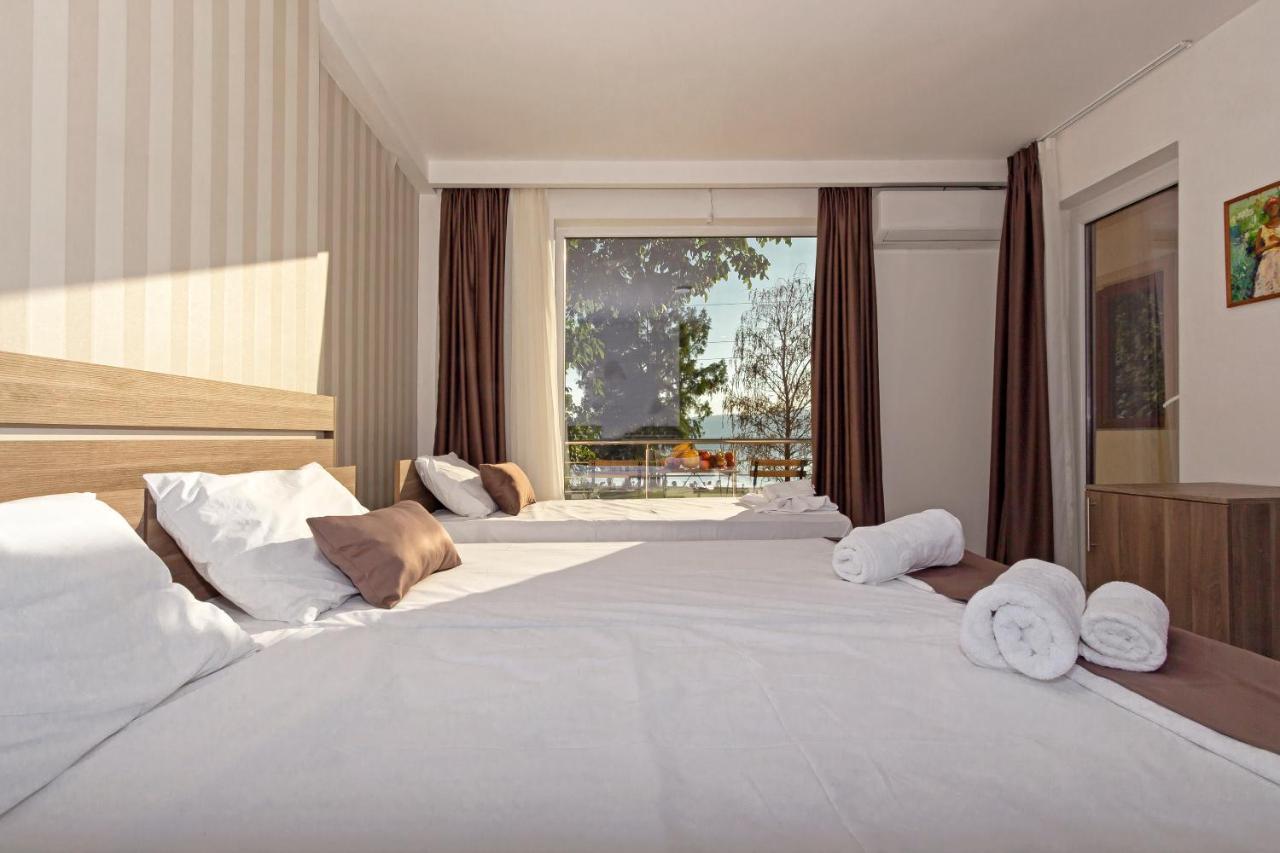 Green Space Hotel Ohrid Bagian luar foto